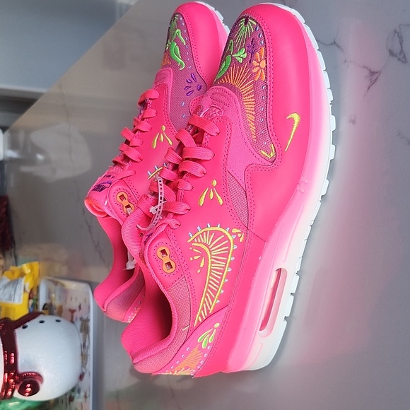 Nike Air Max 1 Dia De Muertos Pink Embroidered Sneakers - Picture 2 of 9